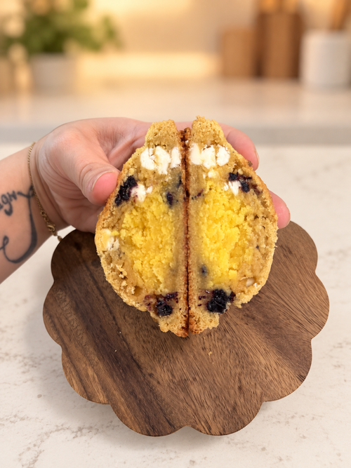 Blueberry Lemon Cake Pop